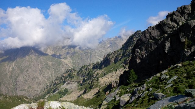 Montée dans le Vallon d'Empuonrame