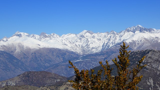 De gauche à droite : Cime du Gélas, Mont Clapier et Grand Capelet