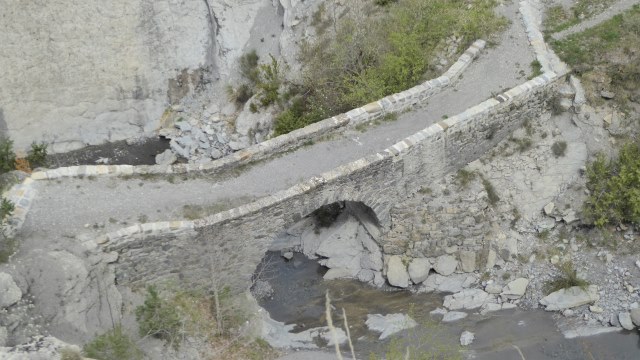 Pont St-Pierre à Lieuche