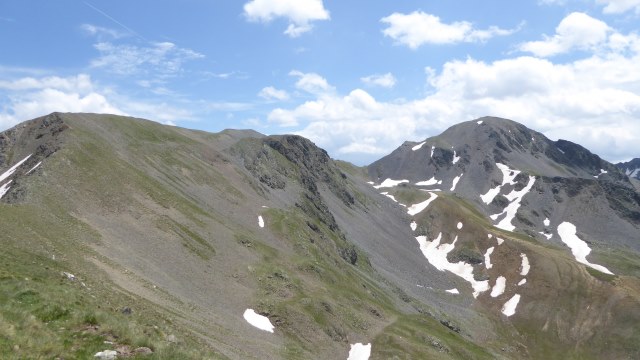 A gauche, le Pel Brun, à droite le Mont Aiga