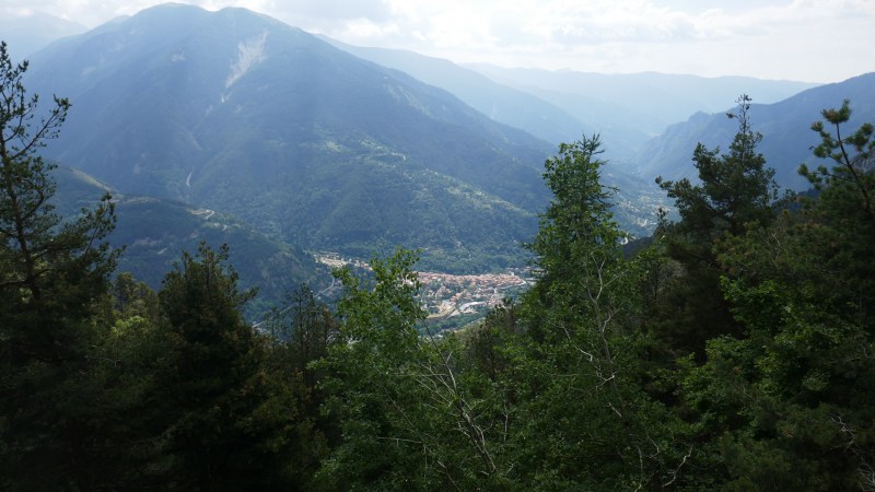 Vue plongeante sur Saint-Martin-Vésubie