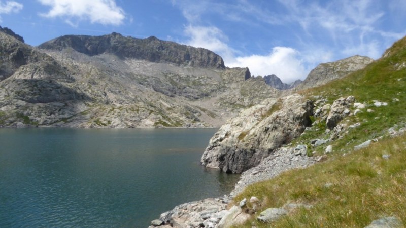 Au bord du Lac de l'Agnel