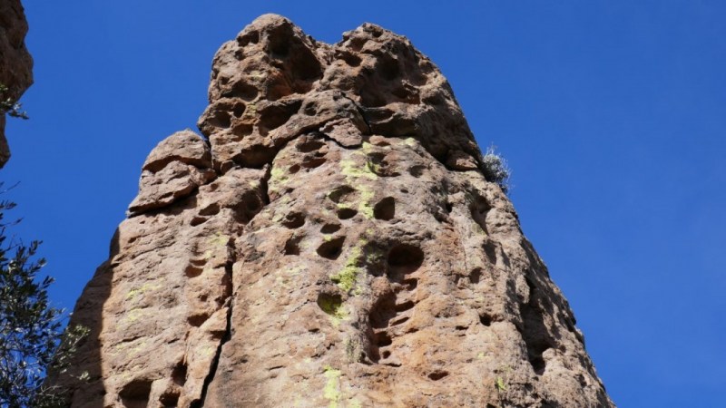 L'ancienne meulière du Col de la Pierre du Coucou