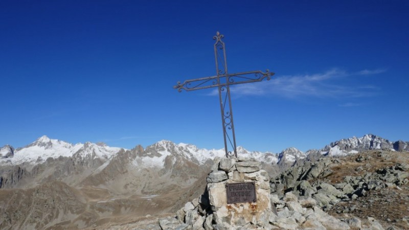 La croix sur la Cime de la Valette de Prals