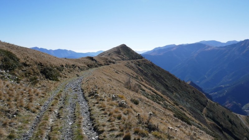 Sur la piste vers la Cime du Bec Roux