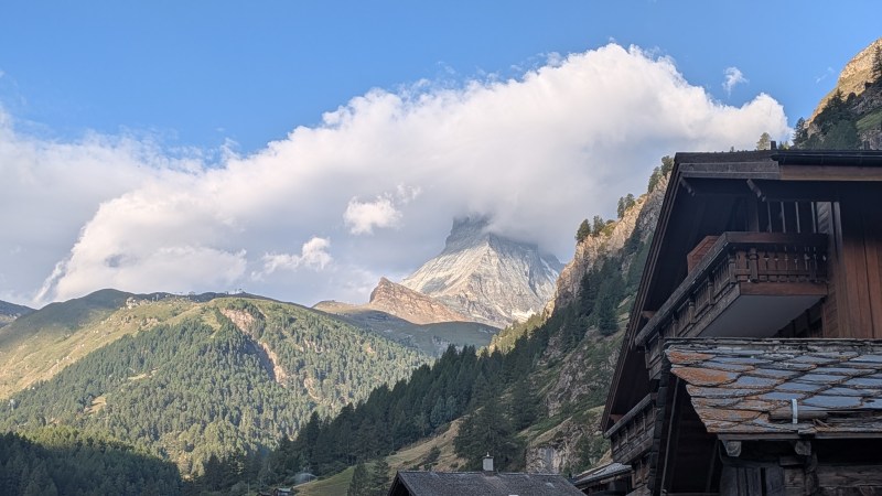 De Zermatt, le Cervin se dévoile un peu