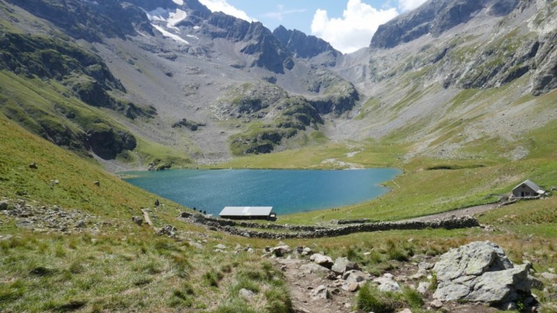 Lac, col et refuge de la Muzelle