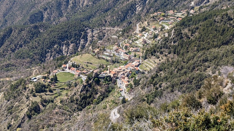 Vue plongeant sur Toudon