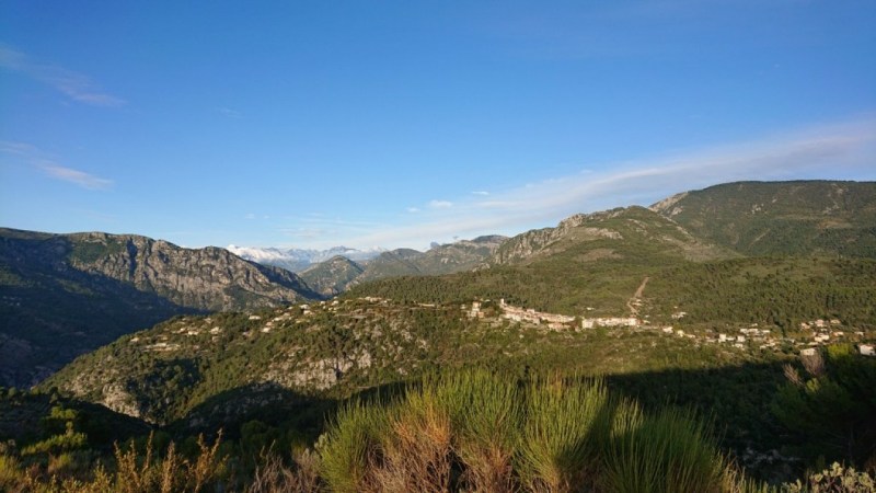 De la crête de l'Arpasse vers Levens et le Mercantour