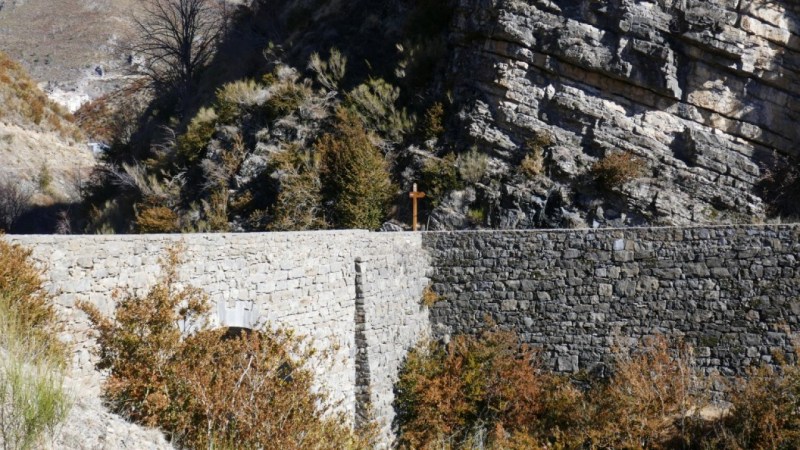 Le joli pont, avant Pierlas