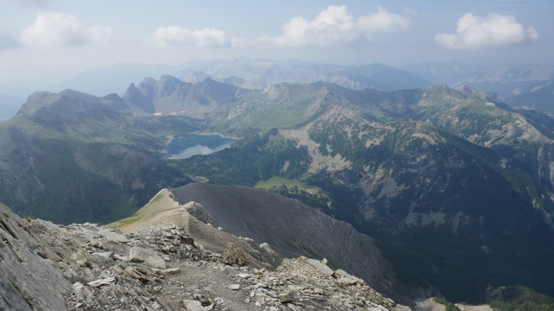 Du sommet du Mont Pelat, vers le Lac d'Allos