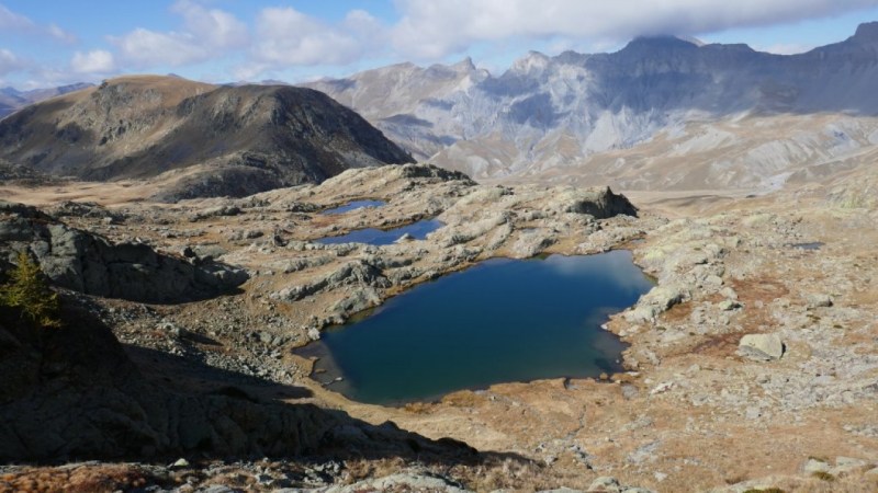 Enfilade des trois Lacs de Morgon suivants