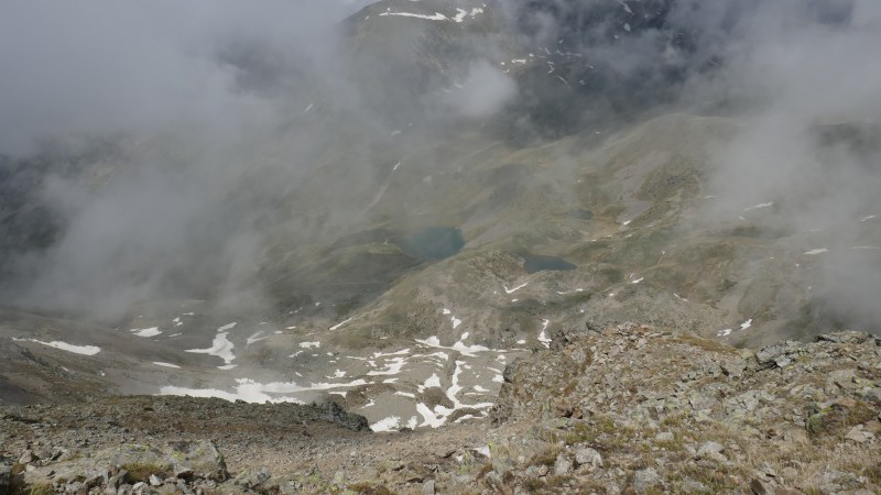 Vue furtive sur les Lacs de Millefonts