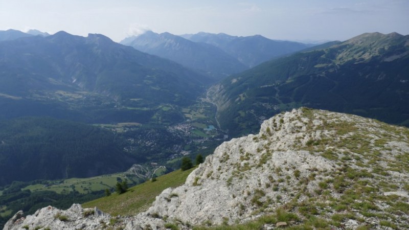 Vue sur Allos et son plan d'eau