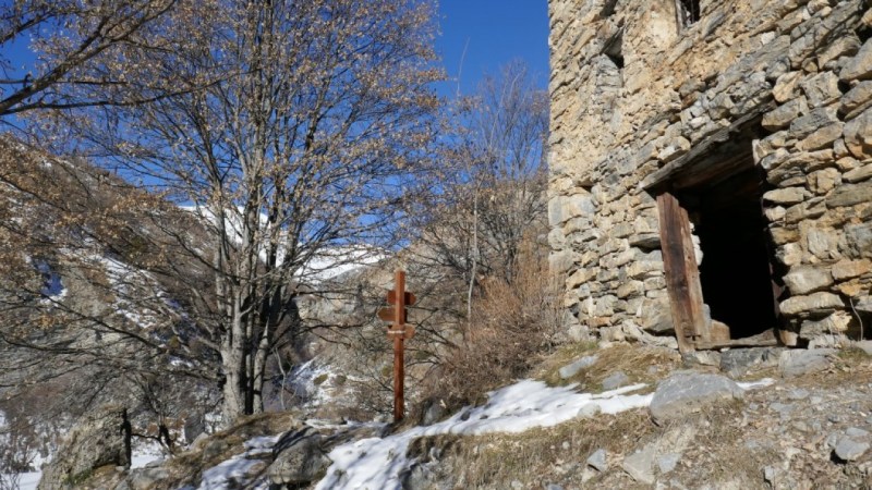 Vestiges d'une grande bâtisse