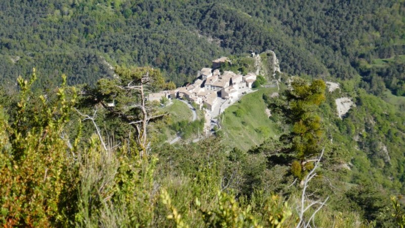 Descente en plongée sur le Mas