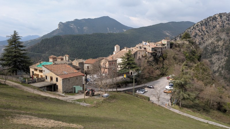La Croix sur Roudoule, au fond la Lette