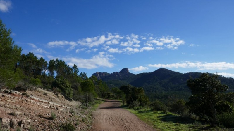 Sur la piste au Col de Belle Barbe