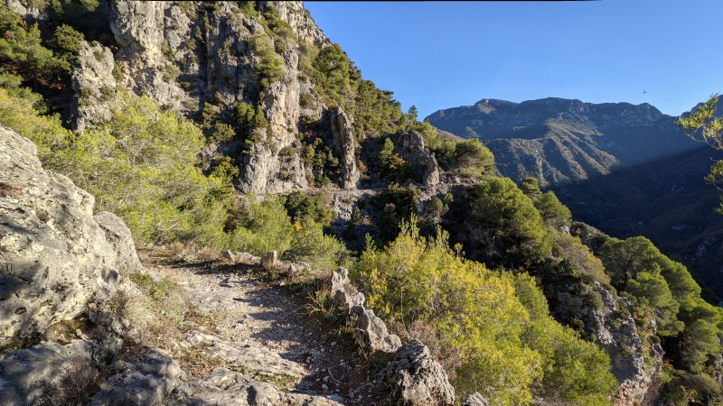 En balcon au-dessus de la Vésubie